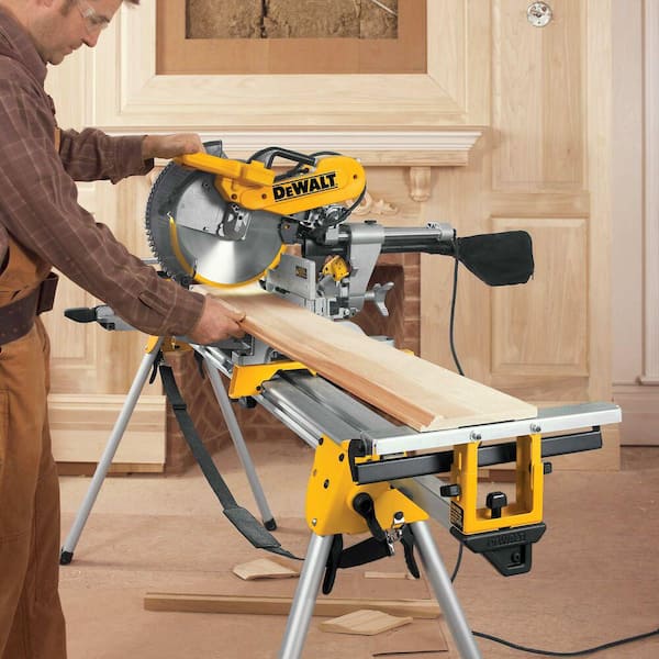 Holde margen Rektangel DEWALT 15 Amp Corded 12 in. Double Bevel Sliding Compound Miter Saw, Blade  Wrench and Material Clamp DWS779 - The Home Depot