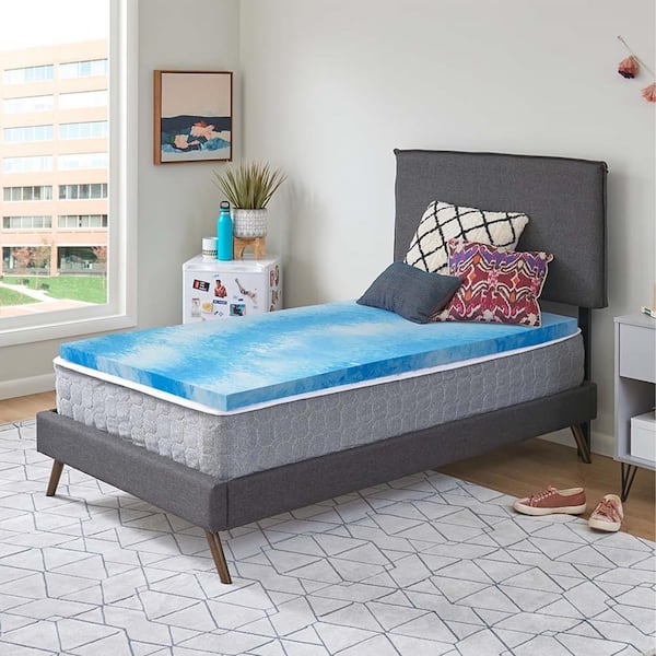https://images.thdstatic.com/productImages/d417c32d-ba66-47a8-be1f-688a8aec210a/svn/sealy-mattress-toppers-f02-00222-tx0-64_600.jpg