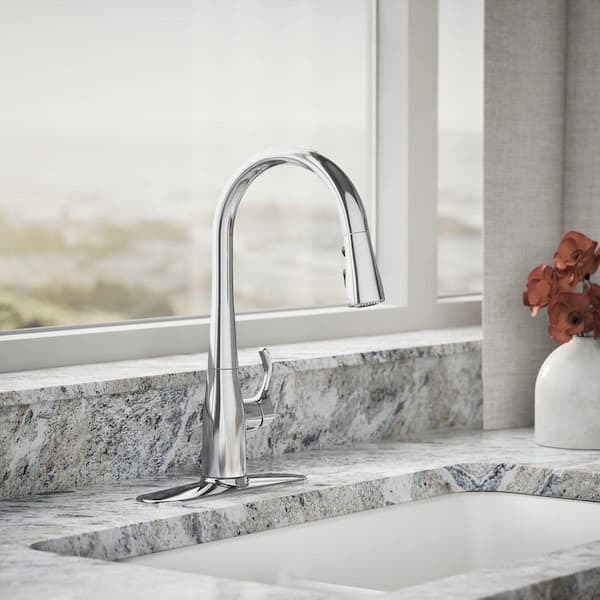 Simplice Single-Handle Pull-Down Sprayer Kitchen Faucet in Polished Chrome