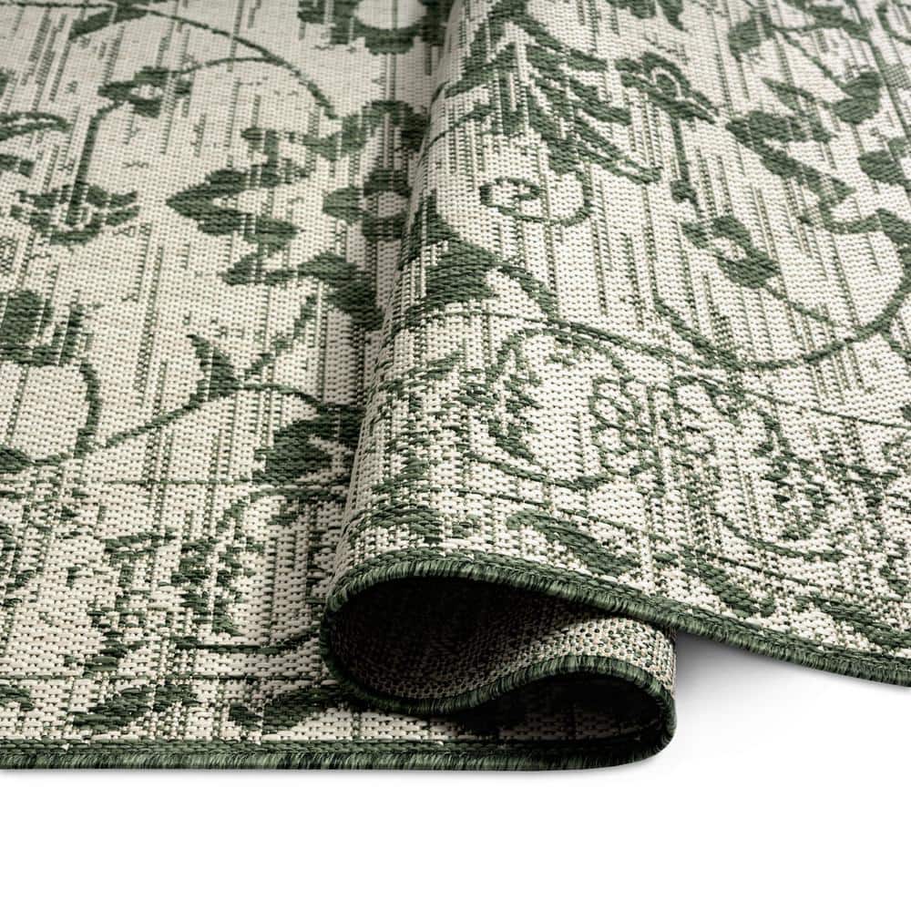 Nicole Miller Light Green and Ivory Floral Indoor/Outdoor Area Rug