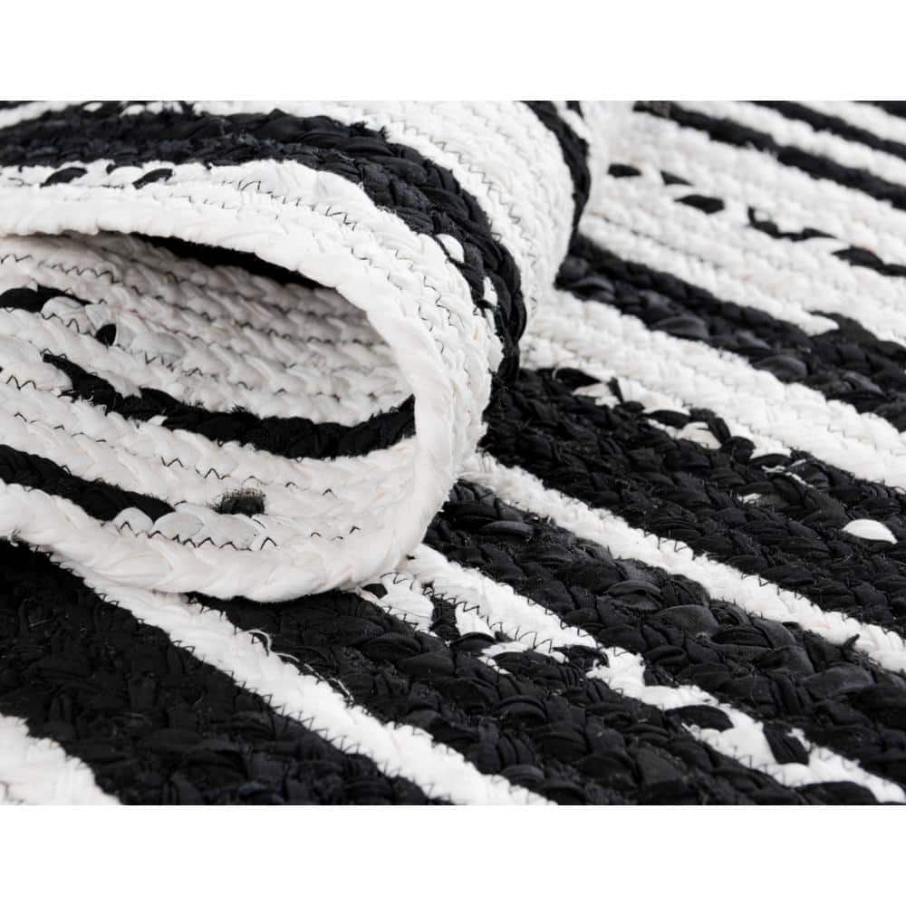 Handmade Black and White Cotton Braided Rug 5' x 8'