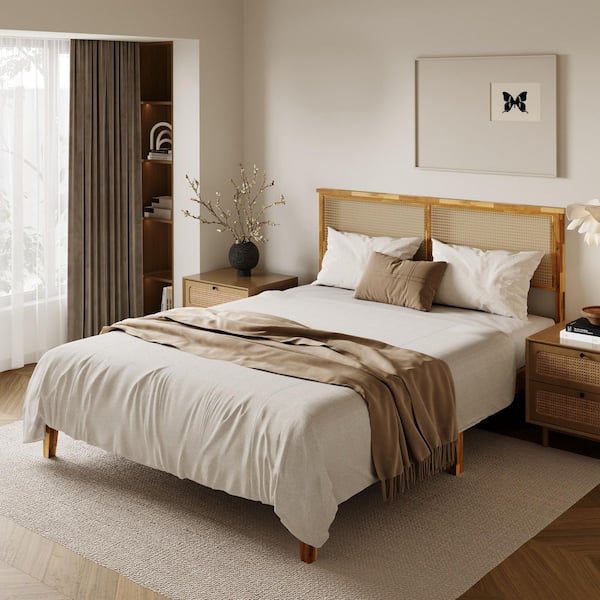 Burly Retro Yellow Wood Grain Color Solid Wood Oak Flatbed Frame Queen Size Panel Bed with Rattan Hollow Headboard
