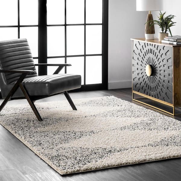 Scarlette Abstract Diamond Shag Off White 5 ft. 3 in. x 7 ft. 7 in. Area Rug