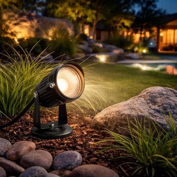 2800k ‎Black Plug-in, Integrated LED Landscape Flood Light Decorative Spotlight for Indoor/Outdoor Yard, (Include Spike)
