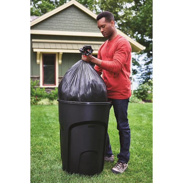 Black Roughneck Wheeled Outdoor Trash Can With Lid, 32 Gallons