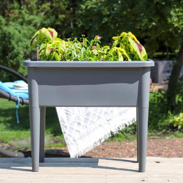 Sunnydaze 14.5 in. x 30 in. x 33 in. Plastic Self-Watering