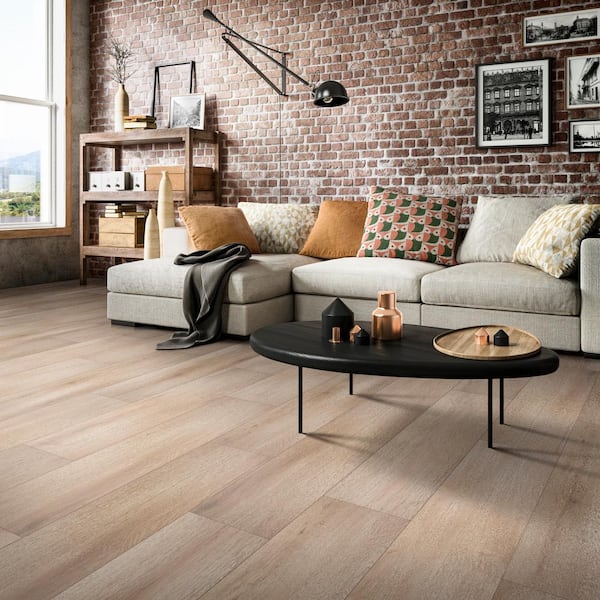 Lifeproof Hyde Creek Oak Waterproof Hybrid Resilient Flooring - 18.8 sqft per Case