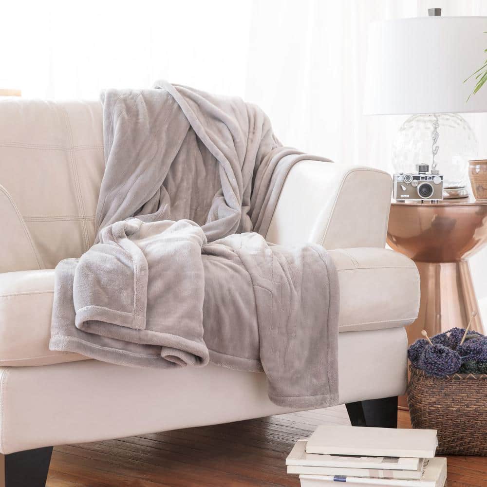 Soft Grey Polyester Fleece King Warming Blanket