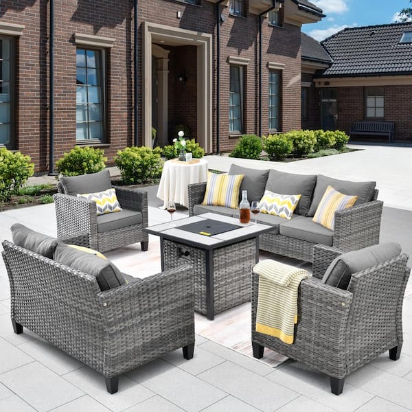 HOOOWOOO Lake Powell Gray 5-Piece Wicker Patio Conversation Fire Pit Seating Sofa Set with a Loveseat and Dark Grey Cushions