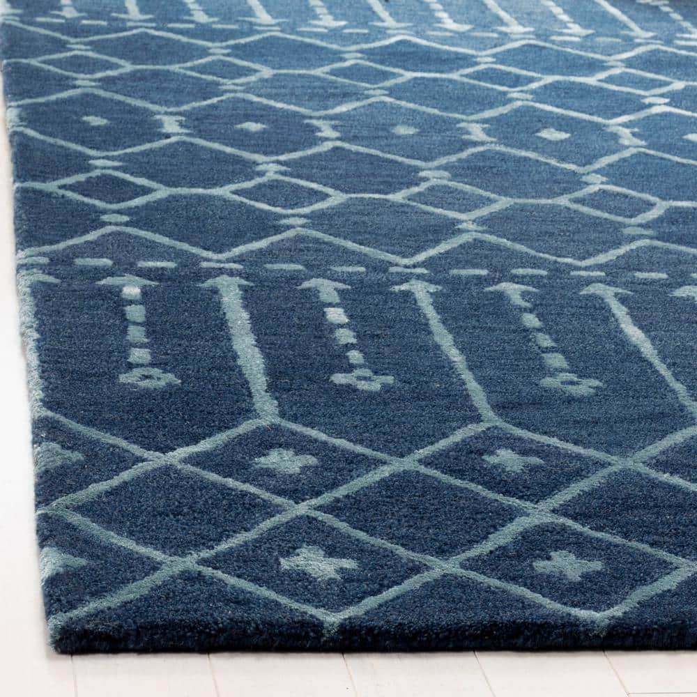 Handmade Navy and Silver Wool Geometric Runner Rug