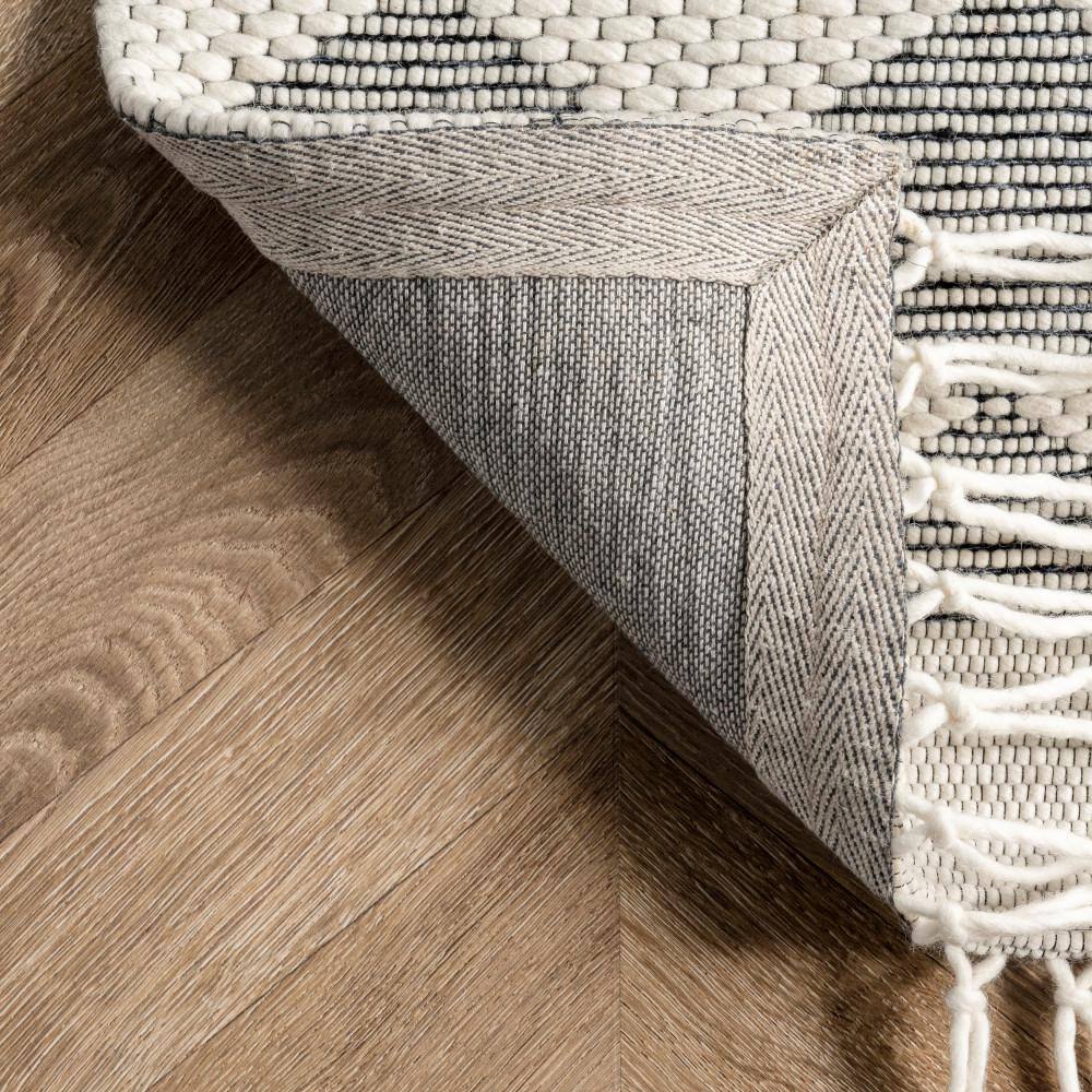 Handmade Gray Diamond Wool and Synthetic 8' x 10' Area Rug