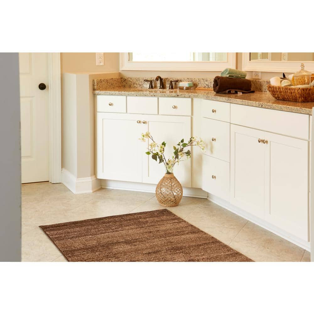 Del Mar Easy-Care Tufted Brown Square Synthetic Rug