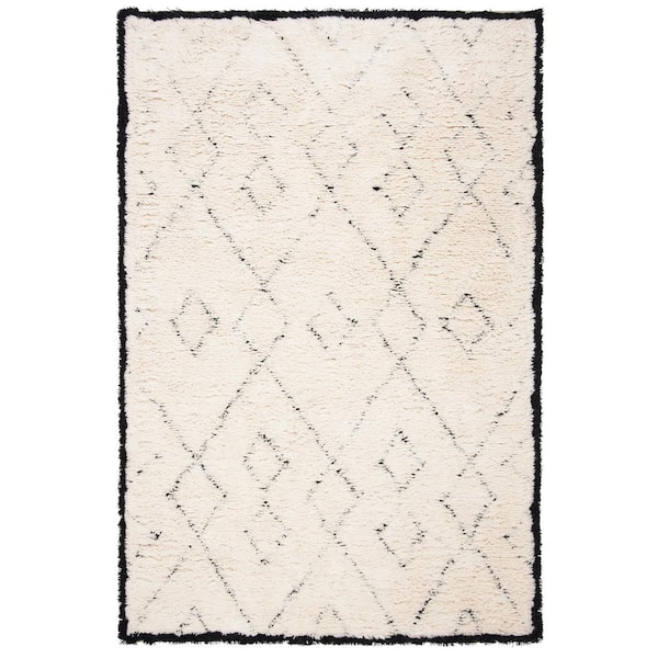 SAFAVIEH Casablanca Ivory/Black 9 ft. x 12 ft. Border Geometric Area Rug