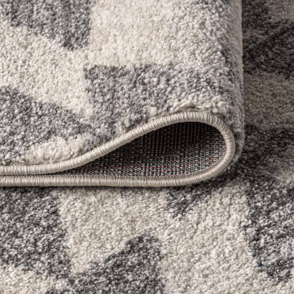 Handmade Moroccan Triangle Cream & Gray Synthetic Area Rug
