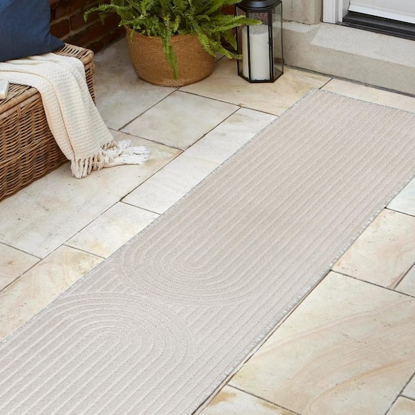 JONATHAN Y Sofia High-Low MidCentury Modern Arch Stripe 2-Tone Ivory/Cream 2 ft. x 8 ft. Indoor/Outdoor Runner Rug