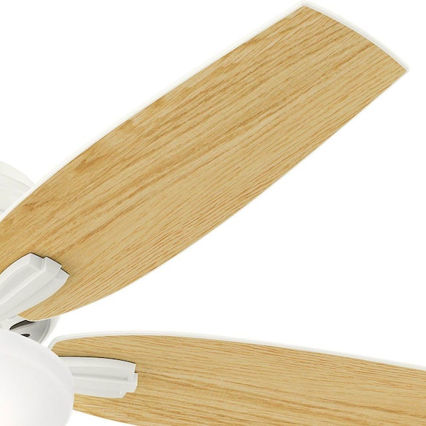 https://images.thdstatic.com/productImages/d4fe1b85-7f7a-4320-9e1e-0f2166d2f7d5/svn/hunter-ceiling-fans-with-lights-53313-4f_600.jpg