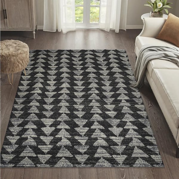 Aisha Moroccan Triangle Geometric Black/Cream 8 ft. x 10 ft. Area Rug