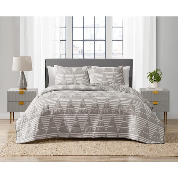 DESIGN STUDIO Trigon Taupe 3-Piece All-Season Soft Woven Matelasse Jacquard Reversible Cotton Blend Quilt Set - Full/Queen