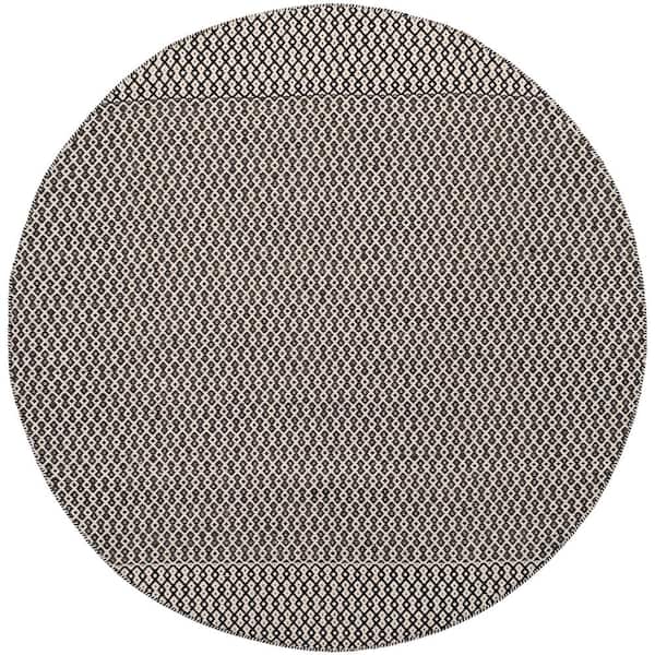SAFAVIEH Montauk Ivory/Black 4 ft. x 4 ft. Round Multi-Diamond Geometric Interlaced Area Rug