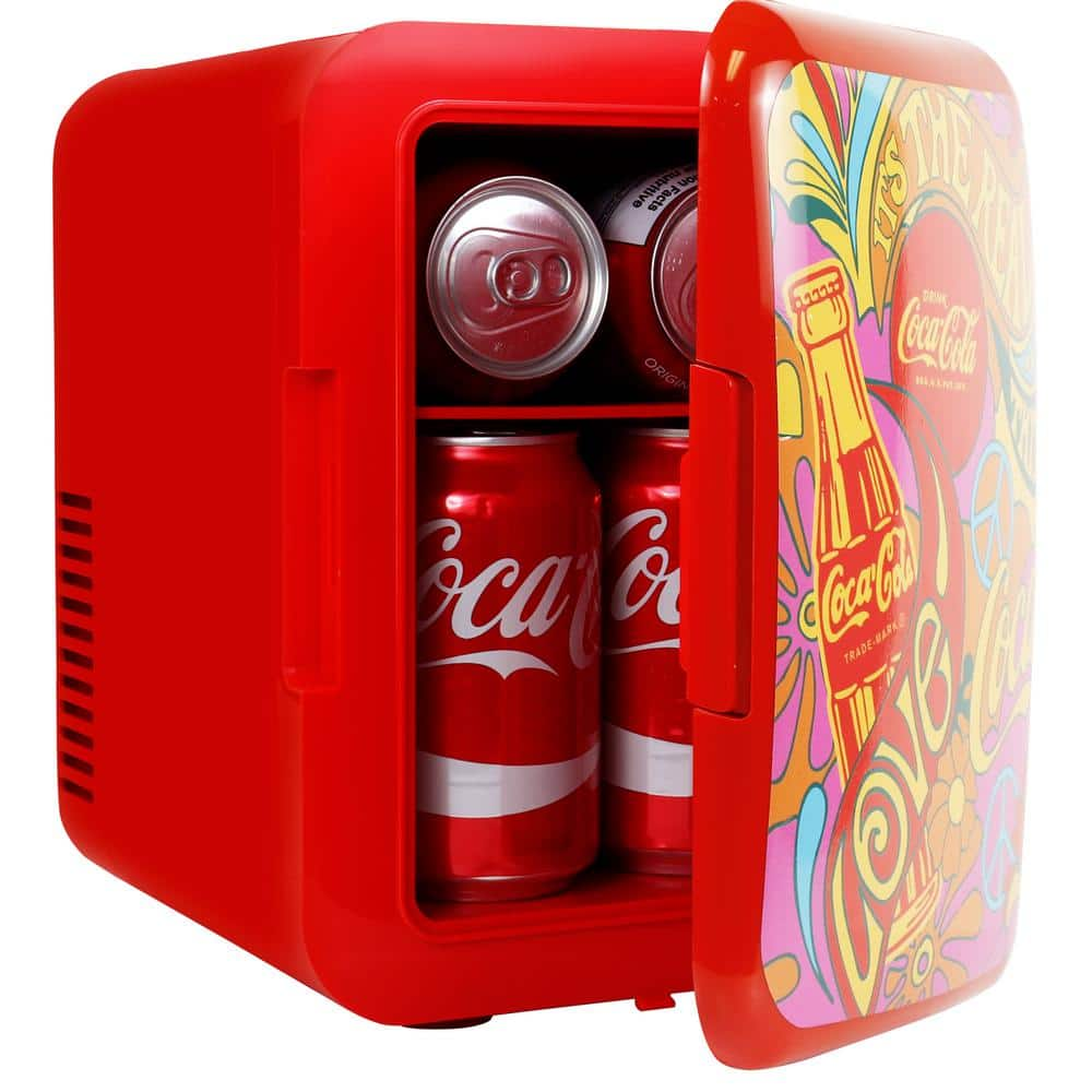  Coca-Cola 4L Portable Cooler/Warmer, Compact Personal Travel  Fridge for Snacks Lunch Drinks Cosmetics, Includes 12V and AC Cords, Cute  Desk Accessory for Home Office Dorm Travel, Red, Polar Bear : Everything