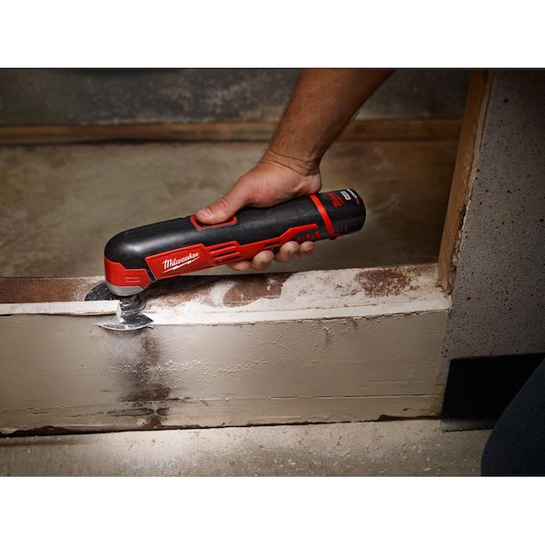 Milwaukee M12 12V Lithium Ion Cordless Oscillating Multi Tool Kit