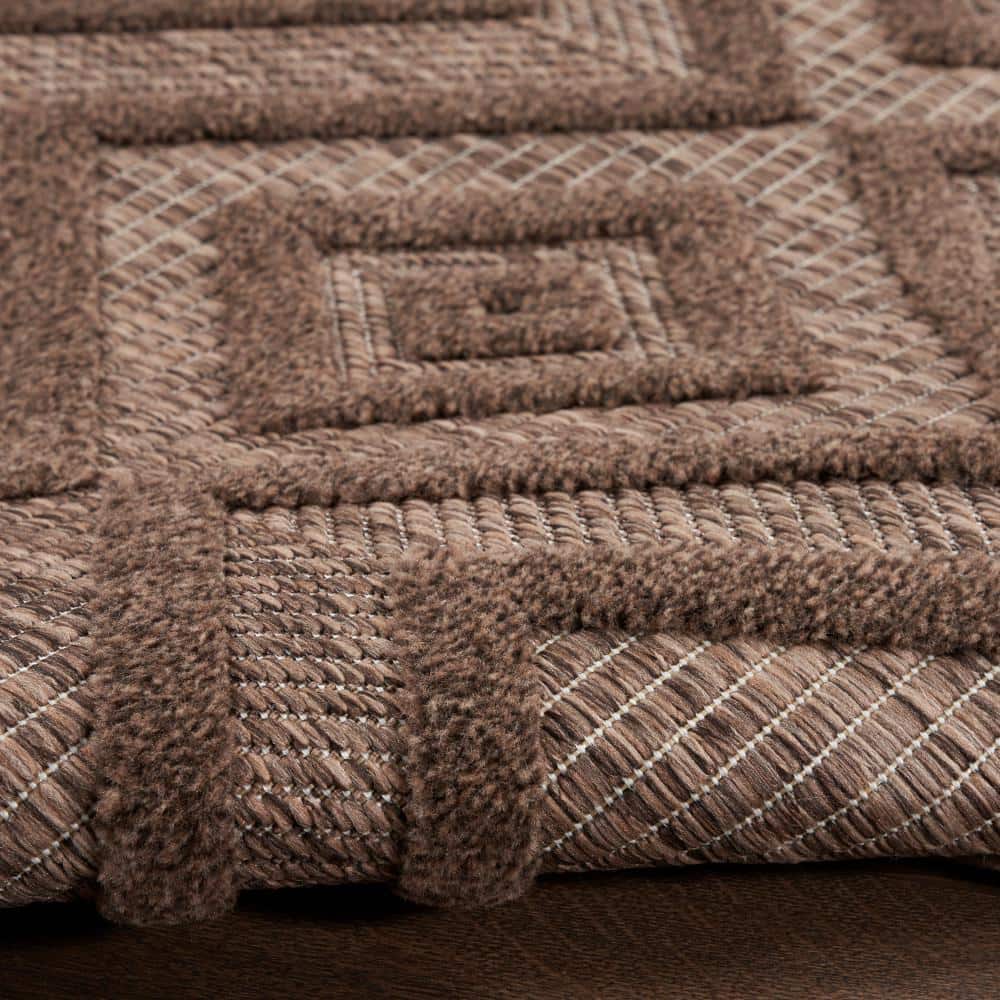 Nourison Brown Diamond Pattern Indoor/Outdoor 5' x 7' Area Rug