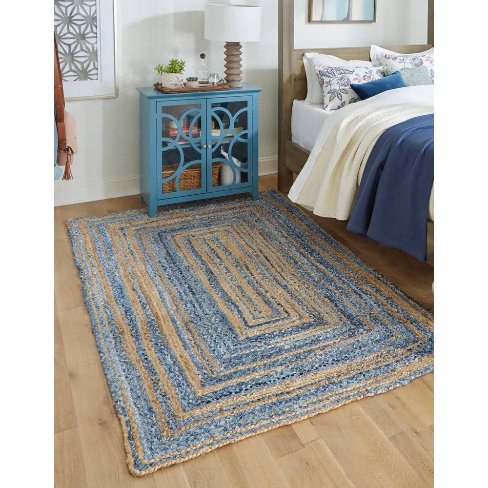 Handmade Braided Chindi 8' x 10' Blue and Natural Rectangular Rug