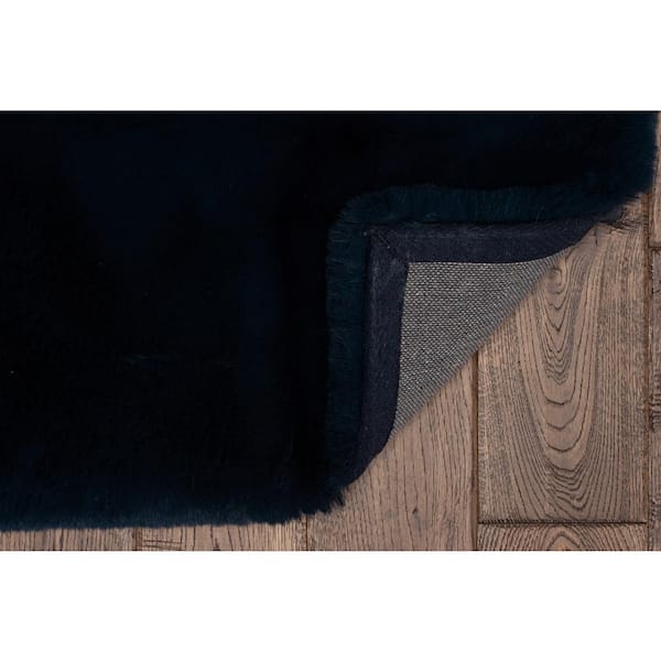 Patrick Faux Rabbit Navy 8x10 Area rug
