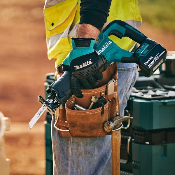 Makita 18V 5.0Ah LXT Lithium-Ion Brushless Cordless Recipro Saw