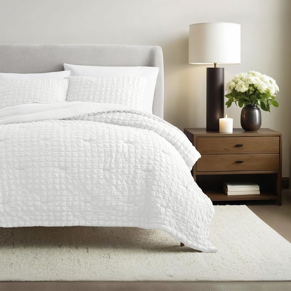 All-Season Down Alternative Microfiber White Seersucker Textured Queen Comforter Set