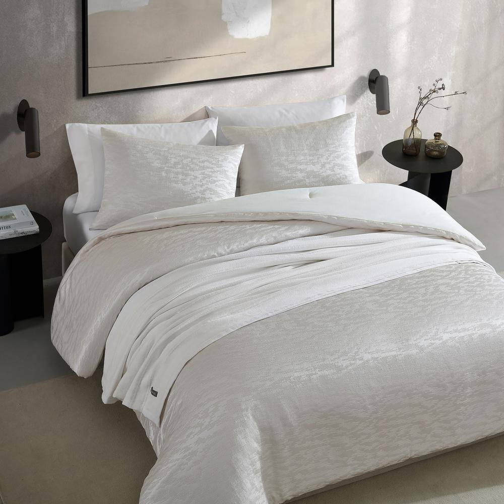 Ivory Queen Comforter Set with Abstract Stitching