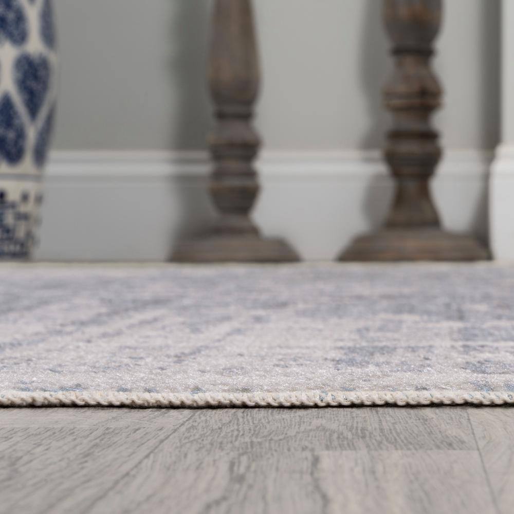 Blue and Light Gray Medallion Washable Synthetic 4' x 6' Rug