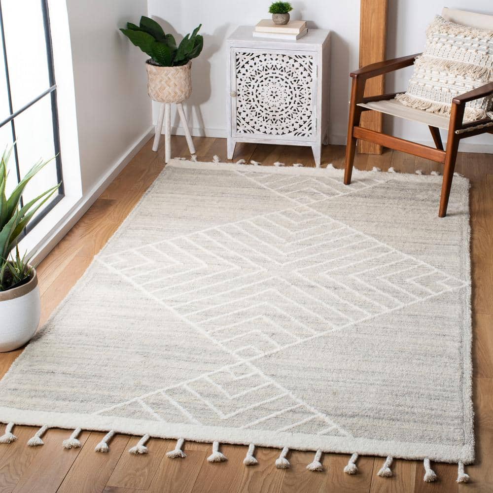 Casablanca 2 ft. x 3 ft. Beige/Ivory Geometric Area Rug price history on PriceWatchPro