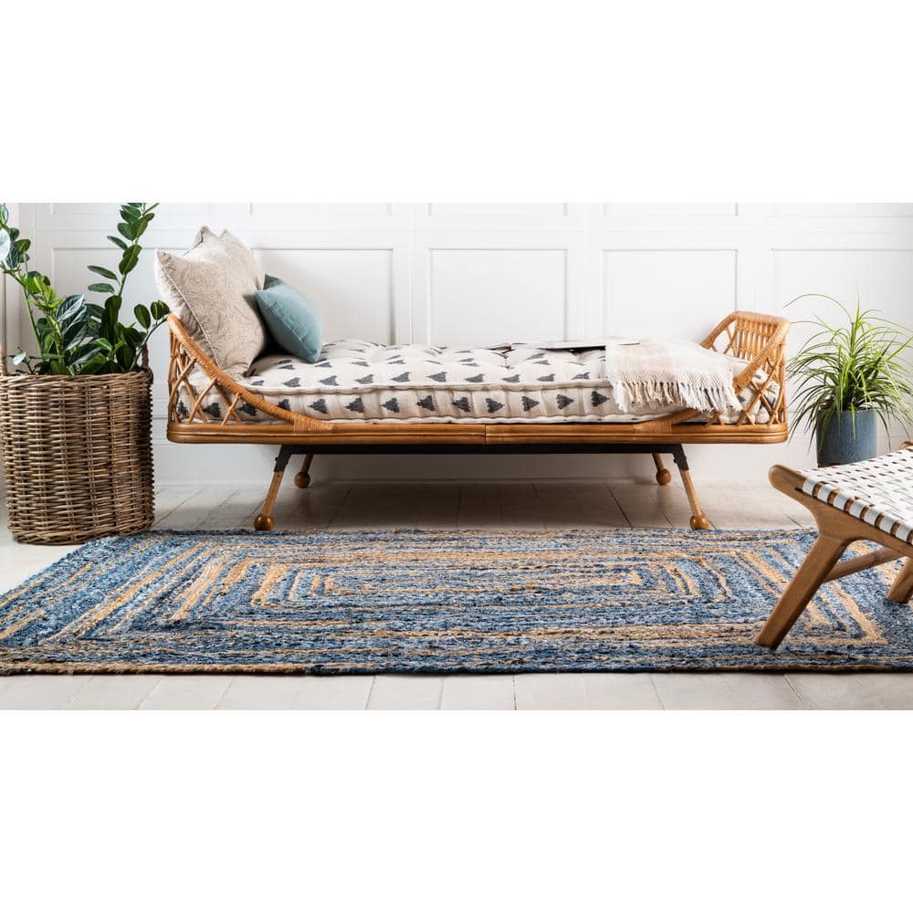 Handmade Braided Chindi 8' x 10' Blue and Natural Rectangular Rug