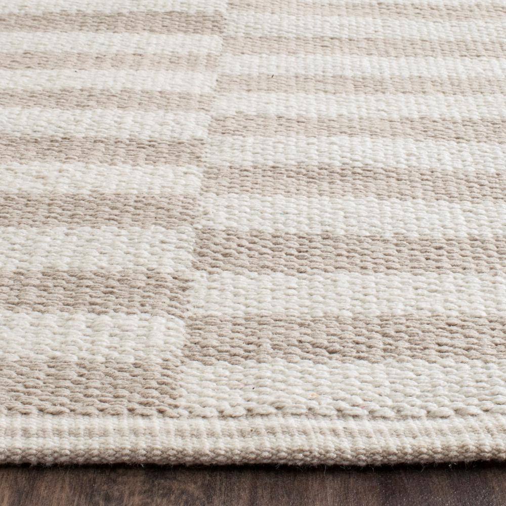 Coastal Charm Ivory and Light Grey Cotton Runner Rug - 2'3" x 5'