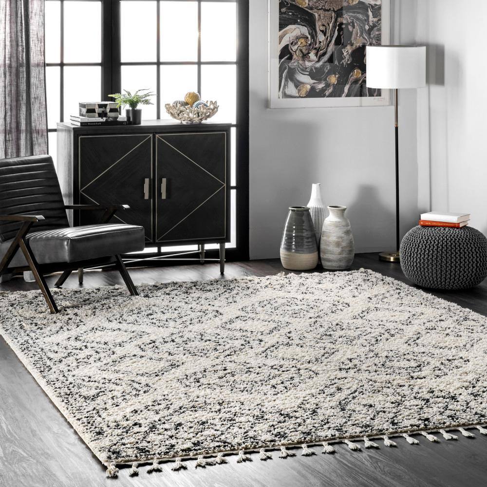 Off-White Braided Tassel Moroccan Shag Area Rug 4' x 6'