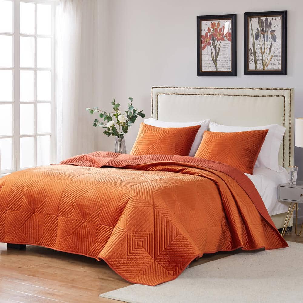 Riviera Spice Velvet King Quilt Set with Reversible Design