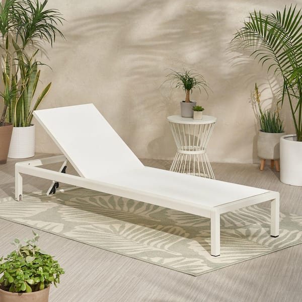 SpassWay 1-Piece White Outdoor Chaise Lounge, Adjustable 5-Position Recliner with Wheels for Poolside, Patio or Backyard