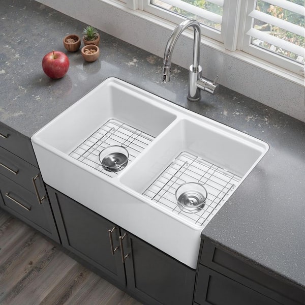 SKYSHALO Drop-in Farmhouse Sink 33 x 20 in. Fireclay Undermount