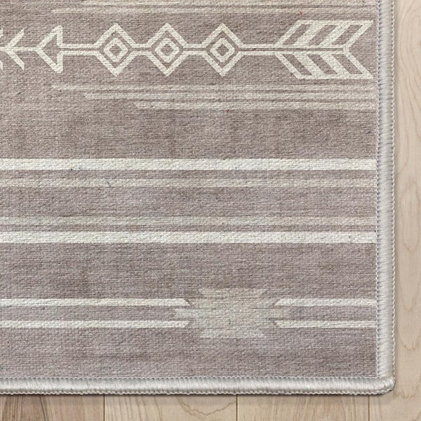 Well Woven Beige 5 ft. 3 in. x 7 ft. 3 in. Apollo Bottineau Distressed  Southwestern Area Rug W-AP-34A-5 - The Home Depot