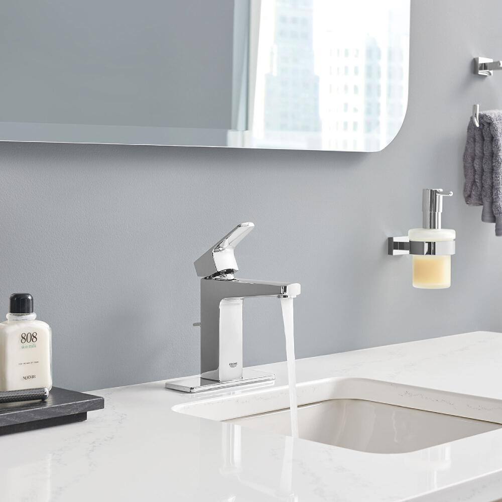 Tallinn Starlight Chrome Single-Handle Bathroom Faucet