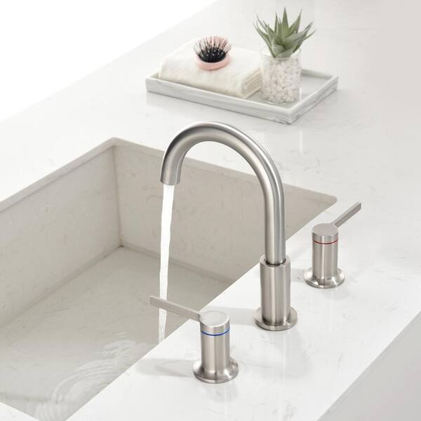 Mondawe 8 in. Widespread Double Handle 3 Hole Brass Bathroom