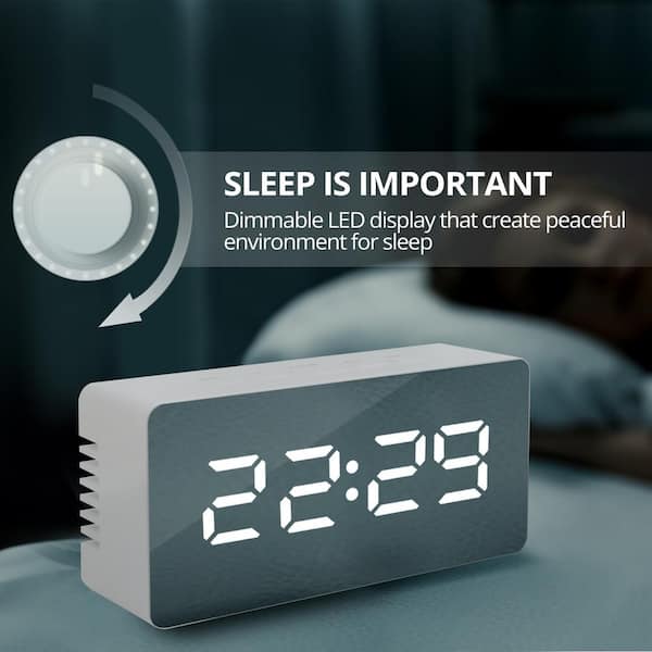 Digital LED Mirror Face Large Display Alarm Clocks USB/Battery Travel R2Y8