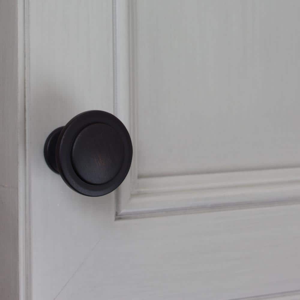 Classic Round Oil Rubbed Bronze Cabinet Knob with Mounting Hardware