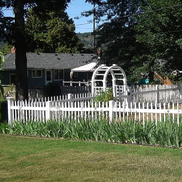 Abbington 4 ft. H x 8 ft. W White Vinyl Picket Fence Panel Kit
