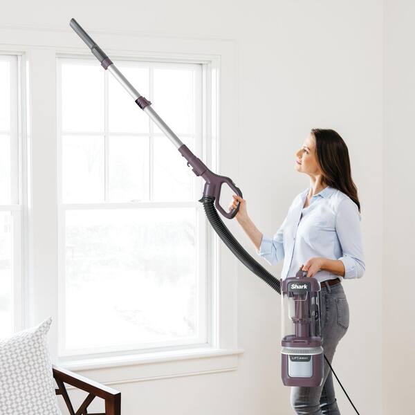 Shark Navigator Lift-Away ADV with Self-Cleaning Brushroll with