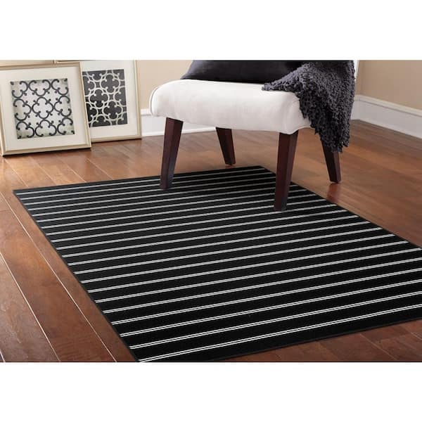 Avery Black 5 ft. x 7 ft. Area Rug