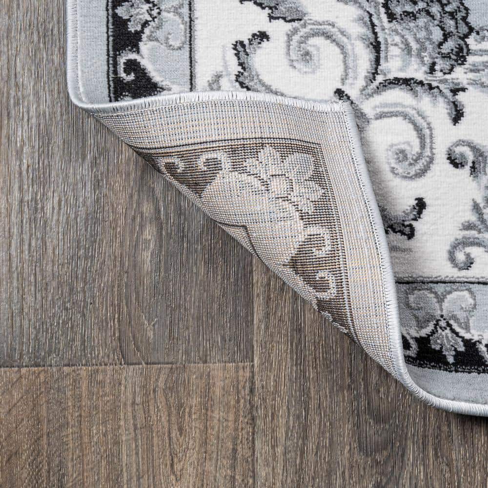 Light Gray and Cream Synthetic Reversible 4' x 6' Area Rug