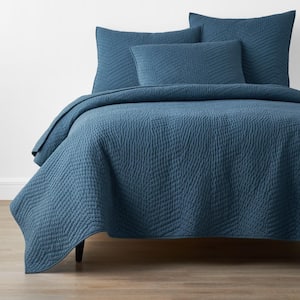 Solid navy on sale blue quilt