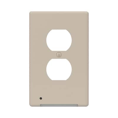 Honeybee Light Pink Leaf Light Panel Cover 1-Gang Device Receptacle Wallplate Single Outlet Wall Plate/Panel Plate/Cover Honeybee Light Pink Leaf Light Panel Cover 1-Gang Device Receptacle Wallplate Single Outlet Wall Plate/Panel Plate/Cover